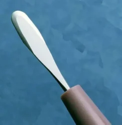 Crescent Knives | I care Industry